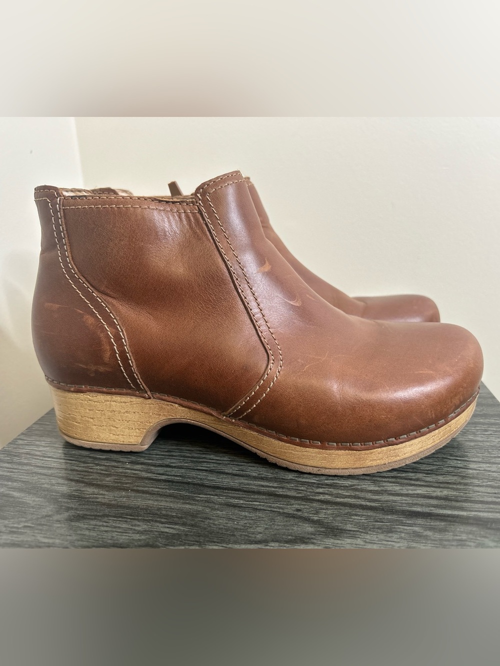 Dansko Boot Barbara Size 37 Tan Rugged